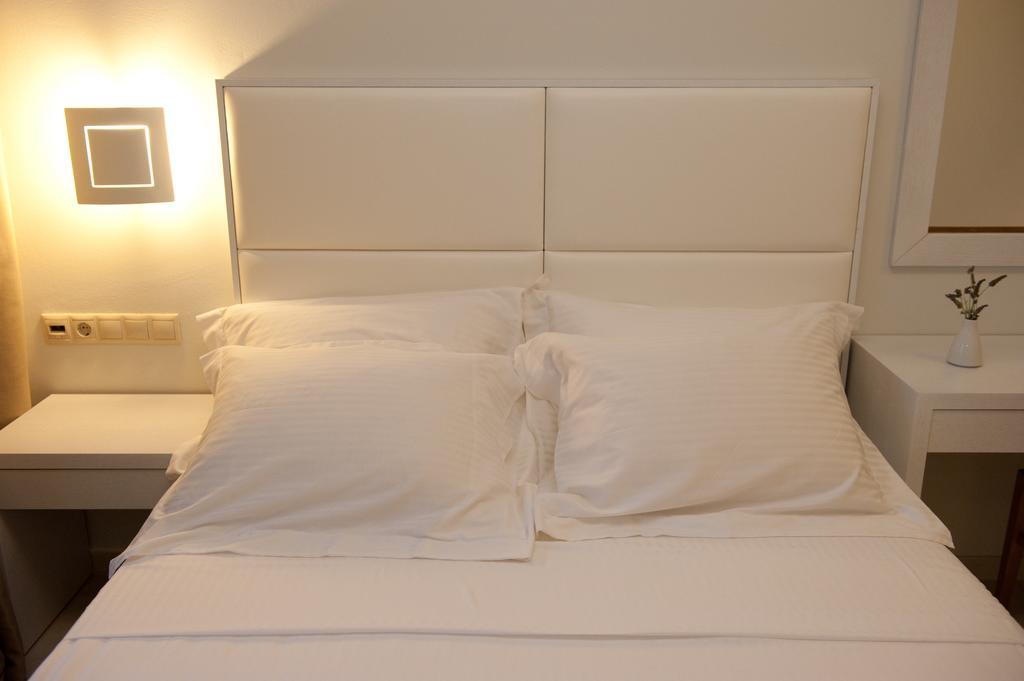 Aphrodite Samos Suites Marathókampos エクステリア 写真