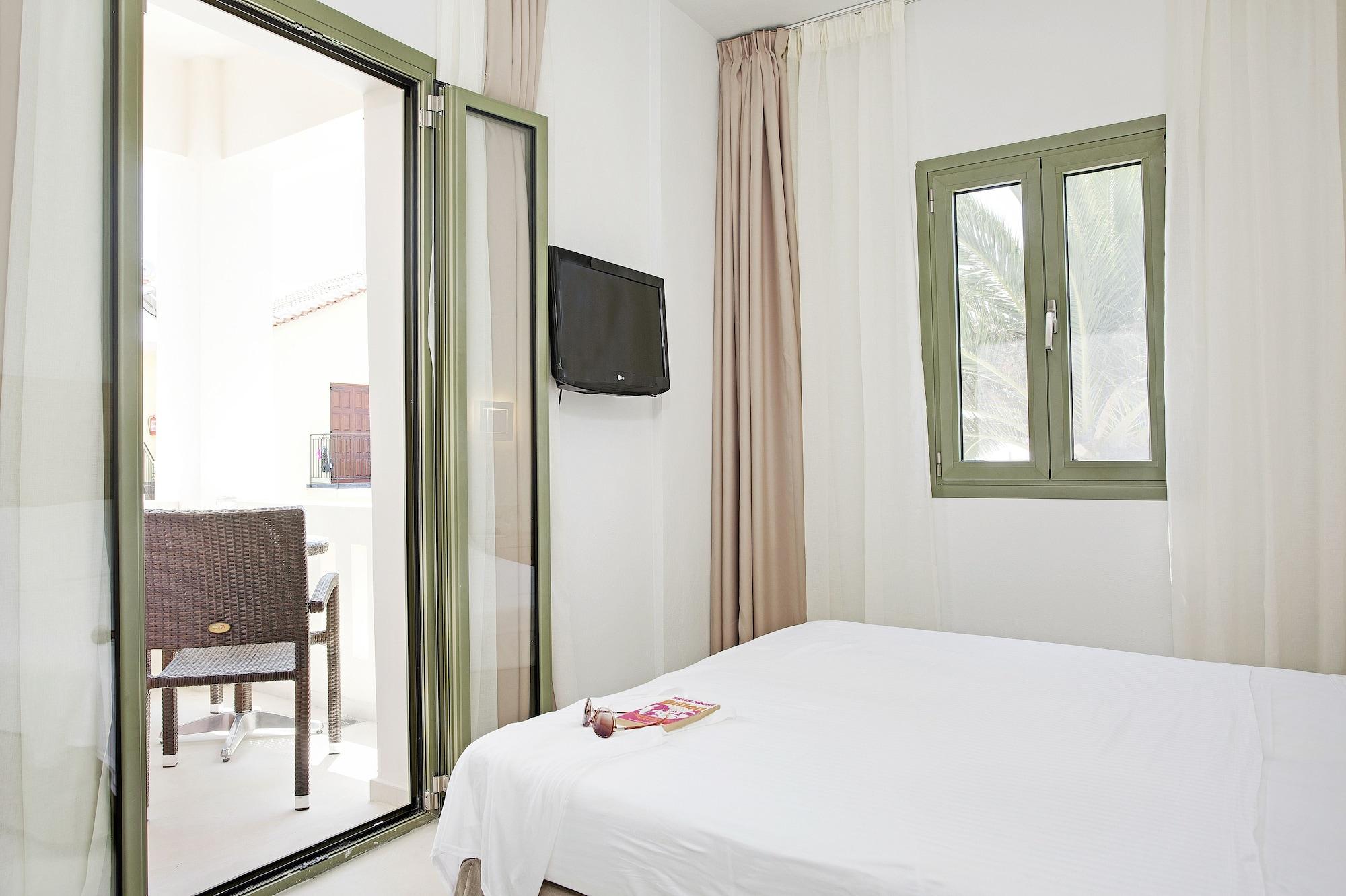 Aphrodite Samos Suites Marathókampos エクステリア 写真