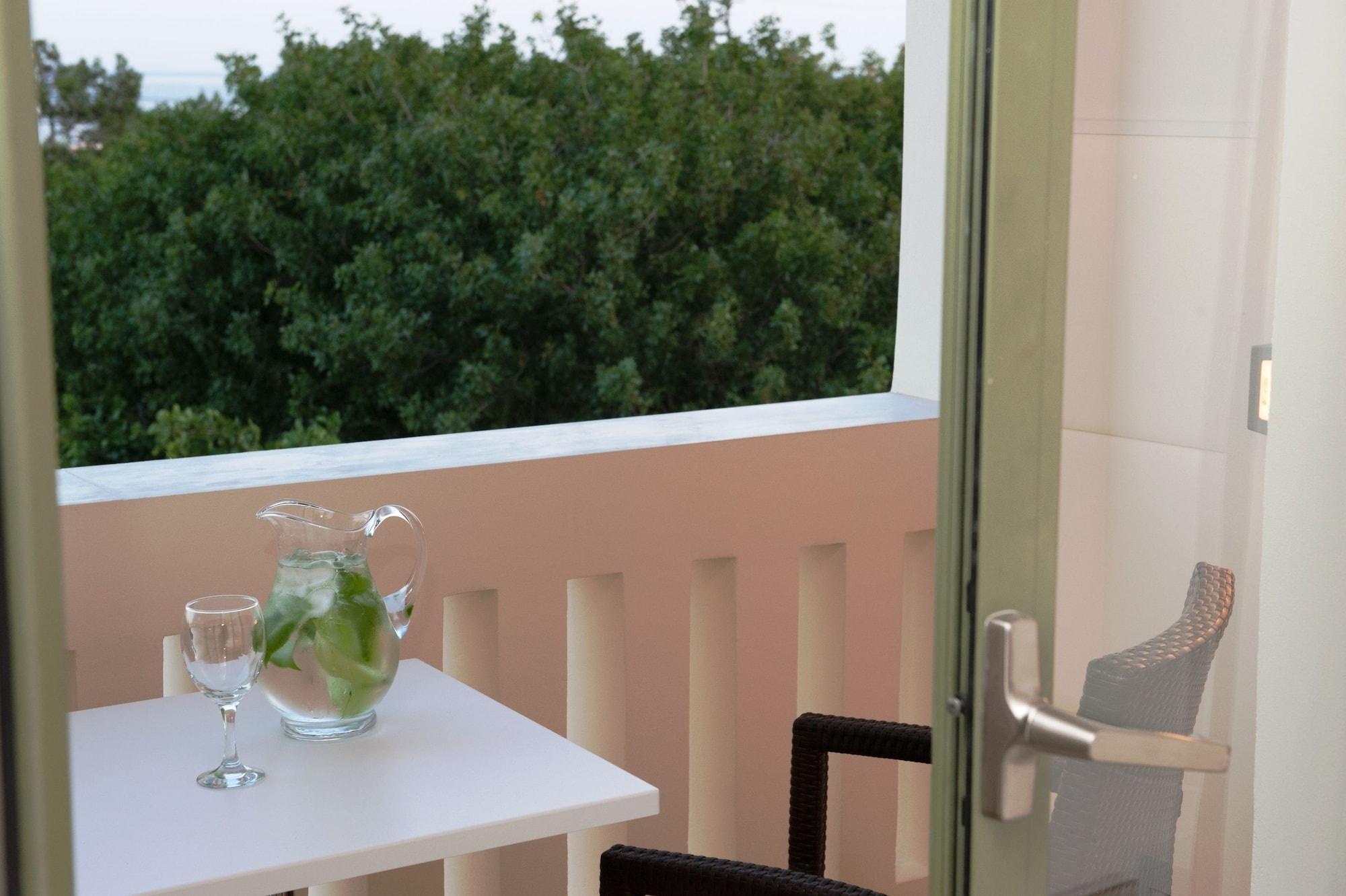 Aphrodite Samos Suites Marathókampos エクステリア 写真