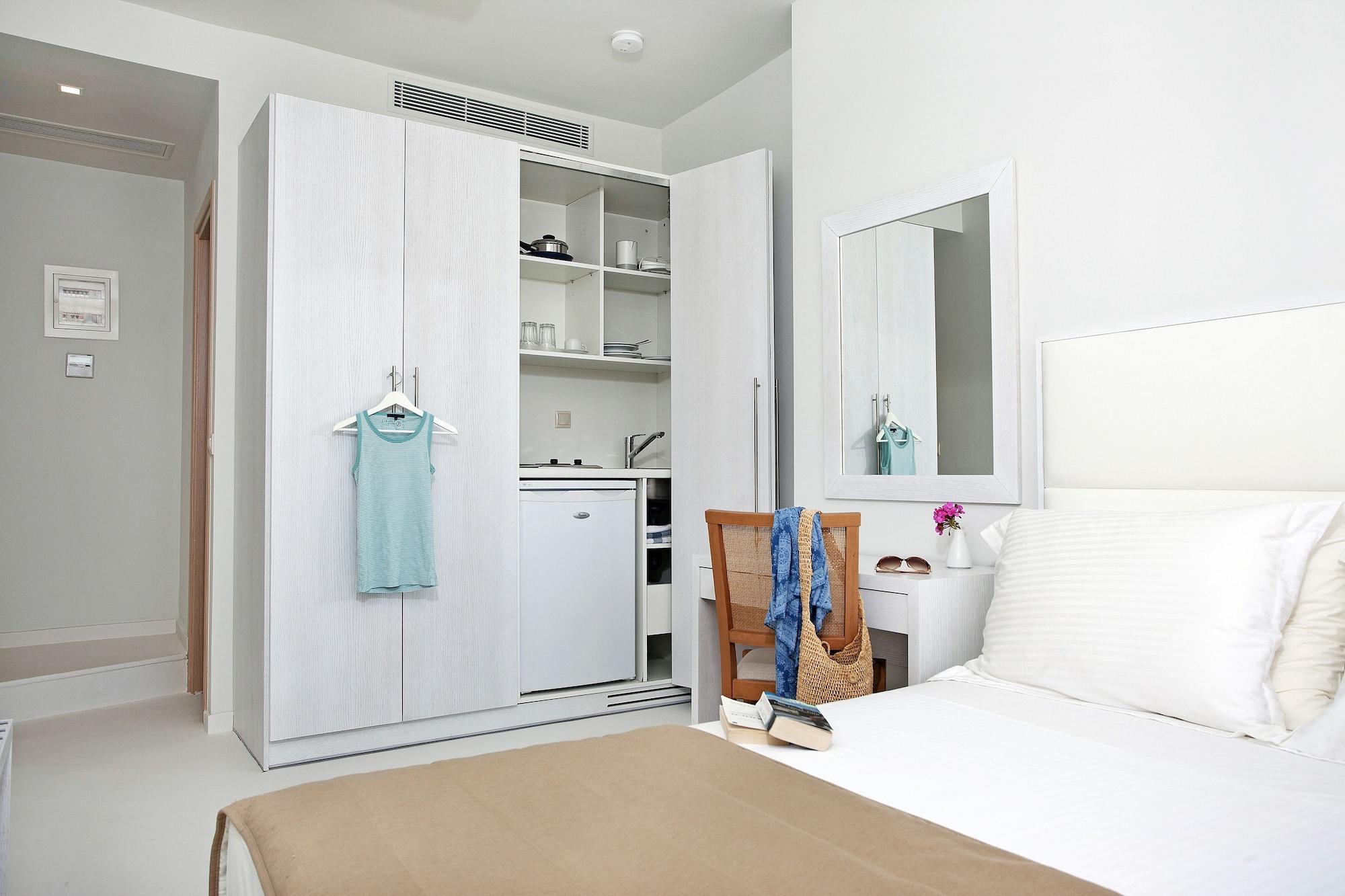 Aphrodite Samos Suites Marathókampos エクステリア 写真