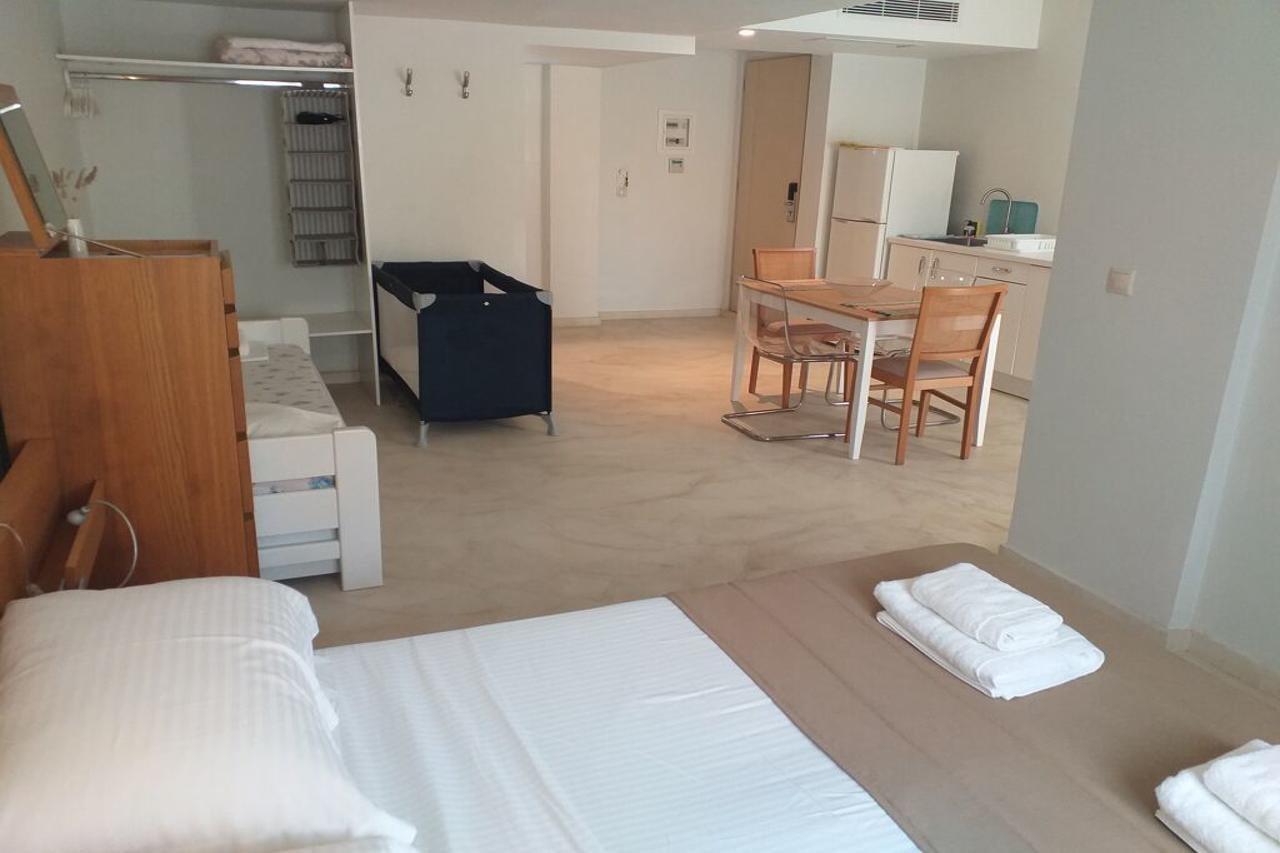 Aphrodite Samos Suites Marathókampos エクステリア 写真