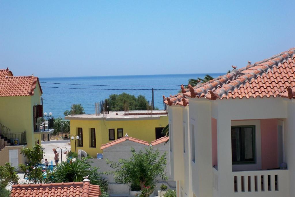 Aphrodite Samos Suites Marathókampos エクステリア 写真