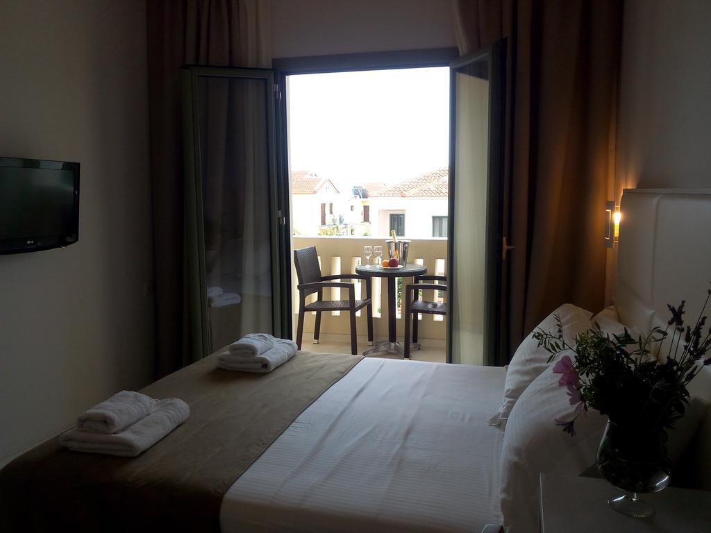 Aphrodite Samos Suites Marathókampos エクステリア 写真