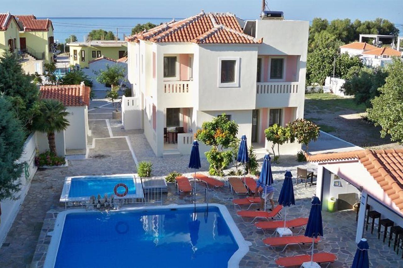 Aphrodite Samos Suites Marathókampos エクステリア 写真